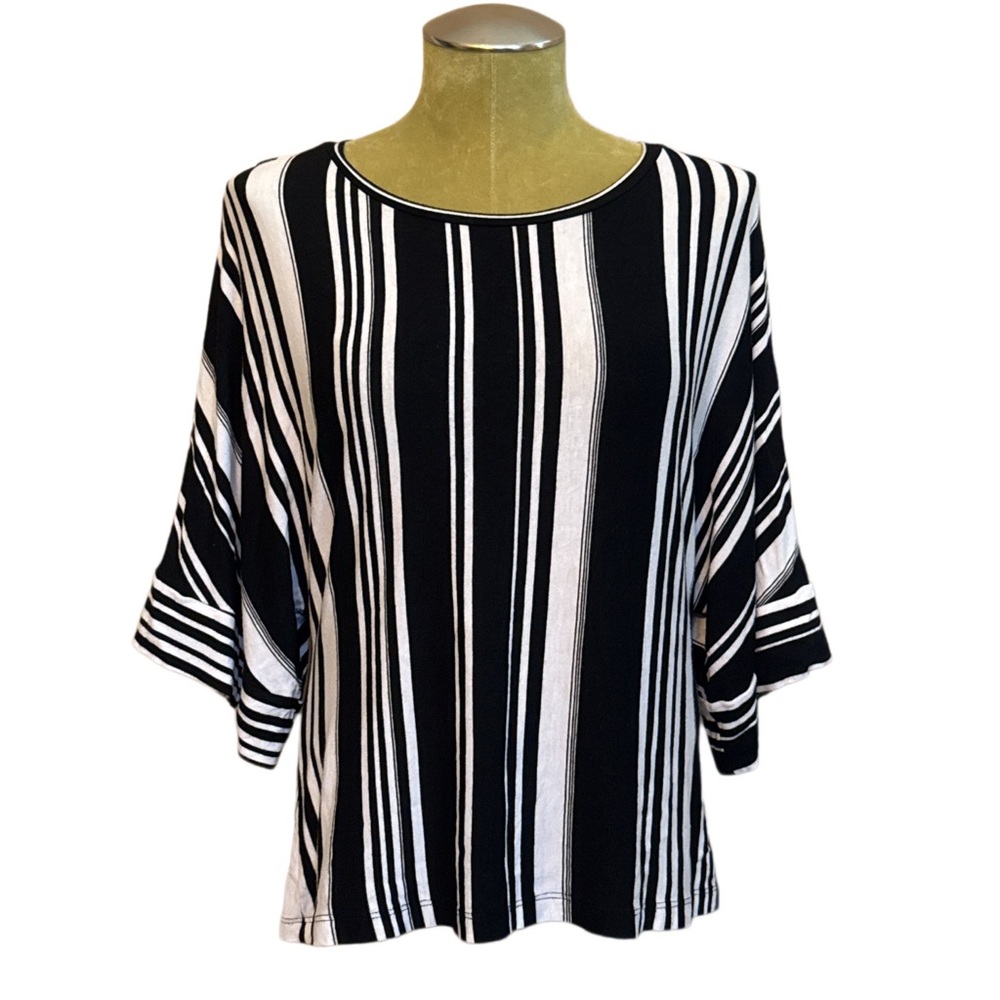 W5 Black and White Dolman Sleeve Top